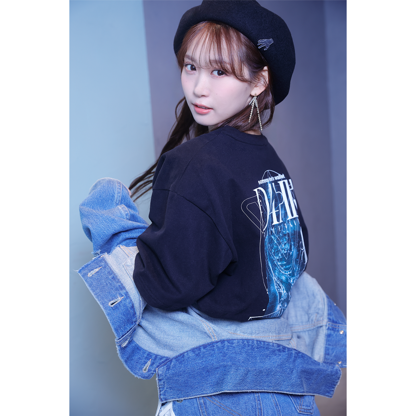 RESTRICTED： 人の財布 Tシャツ