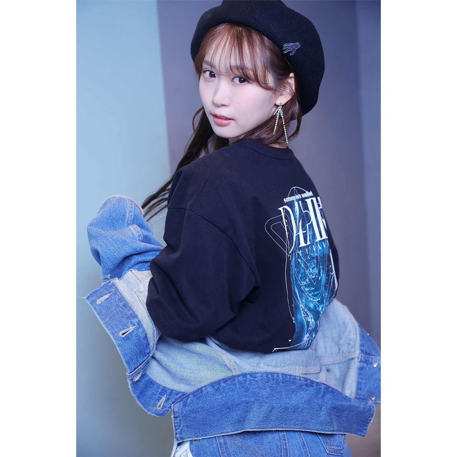 RESTRICTED： 人の財布 Tシャツ