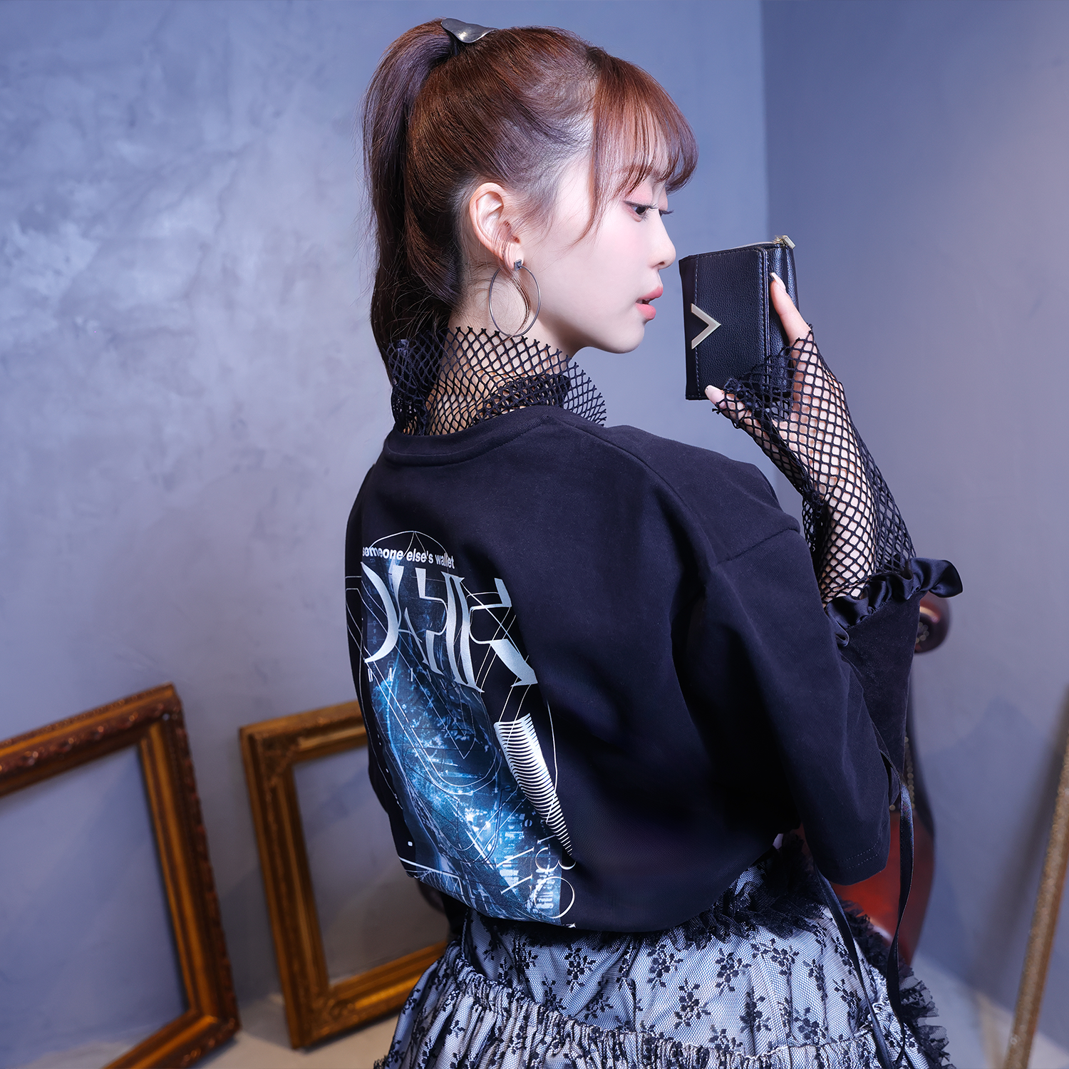 RESTRICTED： 人の財布 Tシャツ