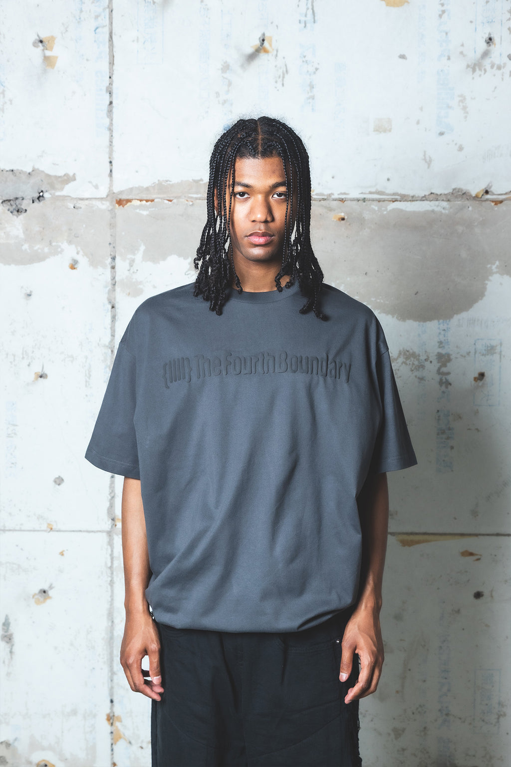 {IIII} ドローコードプリントTシャツ（スミクロ） | The Fourth Boundary