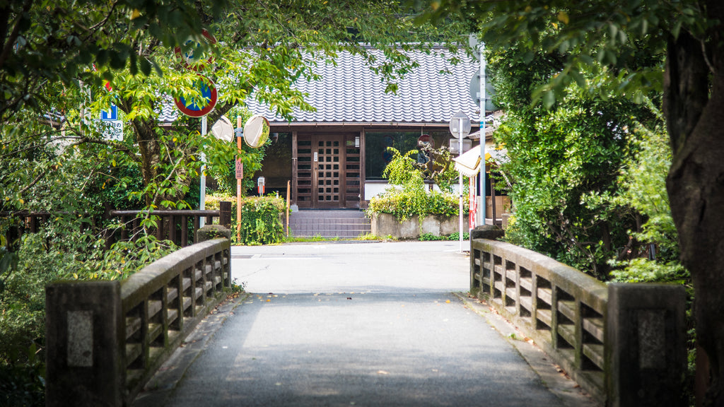 秋月の茶屋から始まる物語