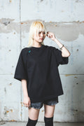 {IIII} 刺繍Tシャツ | The Fourth Boundary